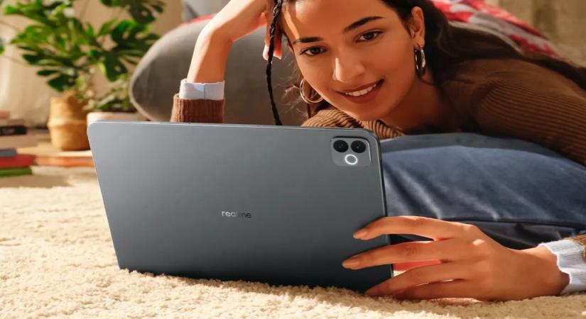 Fülhallgatót és táblagépet is hozott a Realme