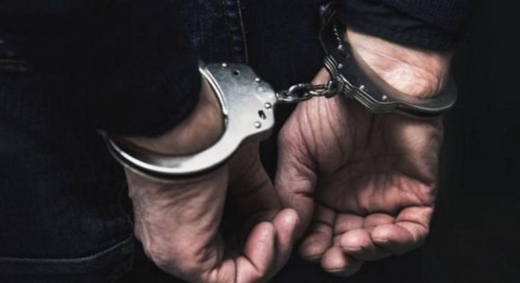 Kettő az egyben: a díler tolvaj is