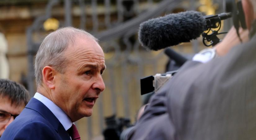 Kiénekelt a brüsszeli kórusból az ír kormányfő