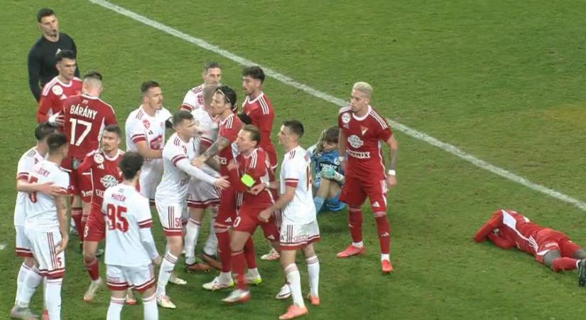 Súlyos büntetést kapott Kocsis Dominik, akit a kispadról állított ki a játékvezető a Kisvárda elleni meccsen