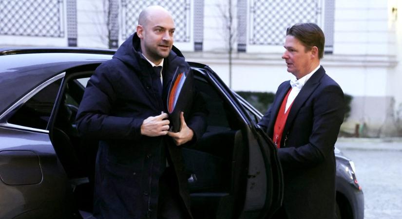 Franciaország hatásos közös válaszra készül az USA-nak