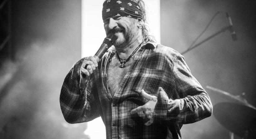 Hatvanéves Ganxsta Zolee – aki nem megfelelni akar, hanem megszólalni