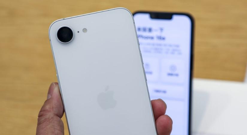 iPhone 17e: erre lehet számítani az Apple újabb „olcsó” mobiljától