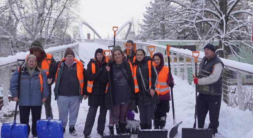 Ismét hómentesítették a Tiszavirág hidat