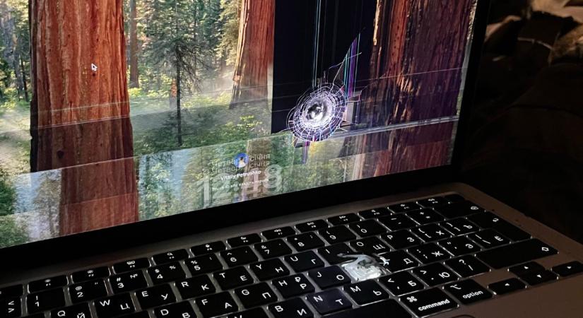 Az ukrán fronton kiderült, hogy a MacBook „lyukas” képernyővel is képes működni