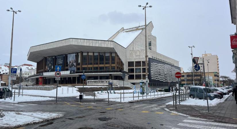 Ritka fotó – Tudja, mi volt a Győri Nemzeti Színház helyén?