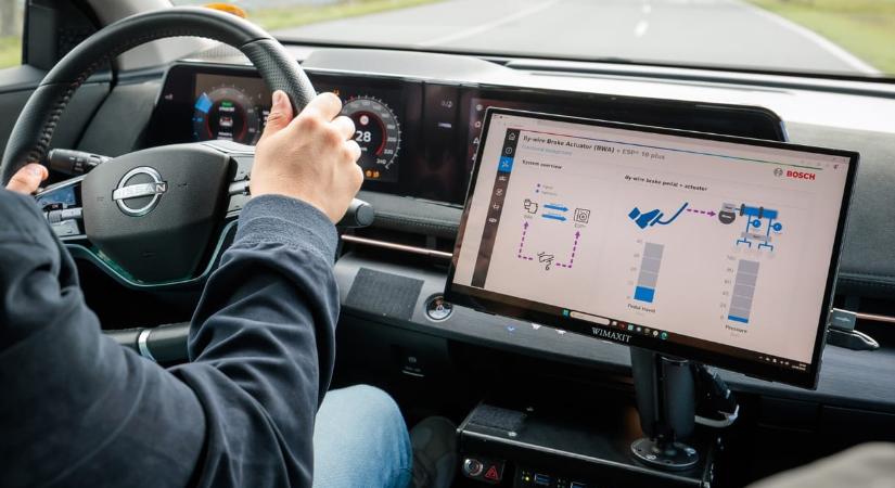 Kitalált valamit a Bosch, kevesebb lehet a rosszullét az autókban