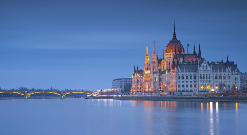 Ráugrottak a befektetők a magyar eurókötvényekre, alacsonyabb lehet a hozam