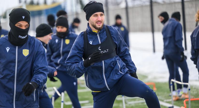 Új arcok nélkül, de egy nagy visszatérővel kezdte az edzéseket a DAC