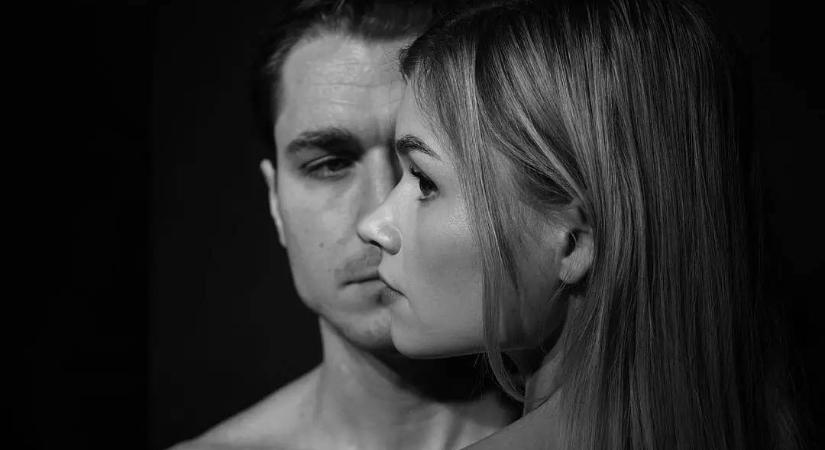 Körtánc – Horváth Csenge és Tóth Károly szereplésével látható Magács László rendezése