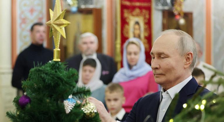 Vlagyimir Putyin gyerekek és katonák körében mondott egy nagyon erőset az ukrajnai háborúról