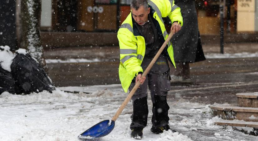 Rendkívüli döntést hozott a miniszter, a hószünetre váró diákok váratlan hírt kaptak