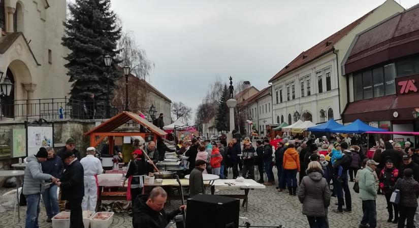 Tokaji Forralt Boros Disznóságok 2026