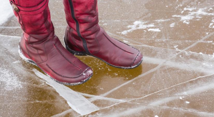 Katasztrófavédelem: ezt kell tenni, ha beszakad a jég valaki alatt