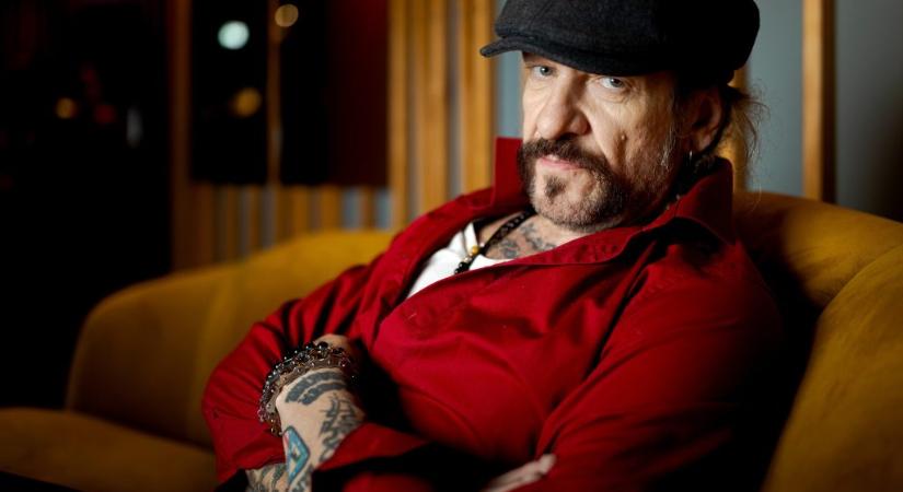 Vezértroll, faszagyerek, raplegenda – hatvanéves Ganxsta Zolee