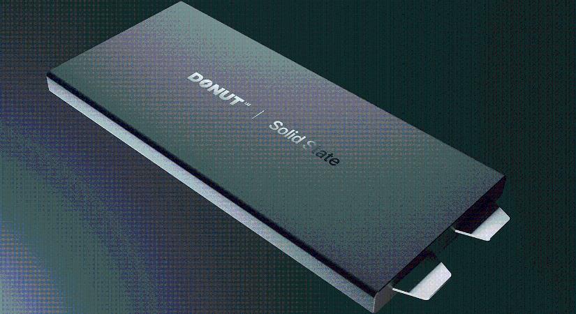 Itt az első sorozatgyártásra kész szilárdtest-akkumulátor, egy start-up előzhetett be mindenkit