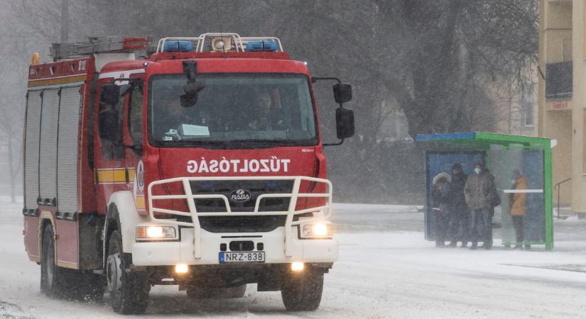 Jelentős mennyiségű újabb hó, extrém hideg és hófúvás érkezik csütörtökön