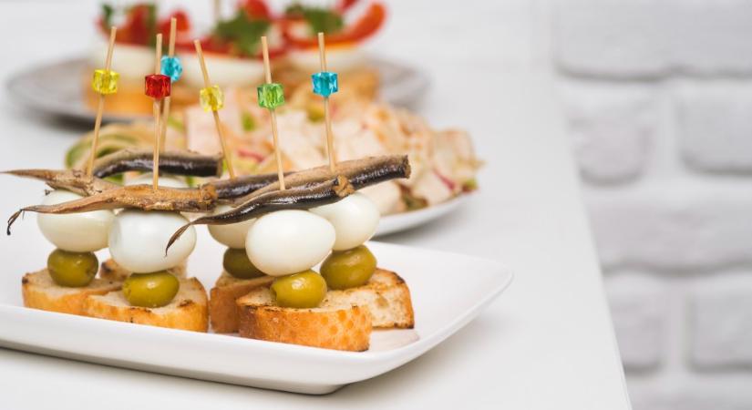 Gyors vendégváró falatok – Mit dobj össze 15 perc alatt, hogy mindenki elégedett legyen?