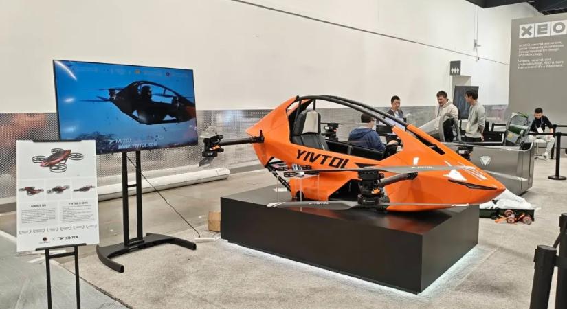 A gyártó szerint jogsi nélkül lehet majd száguldozni a CES-en bemutatott új repülő járgányokkal