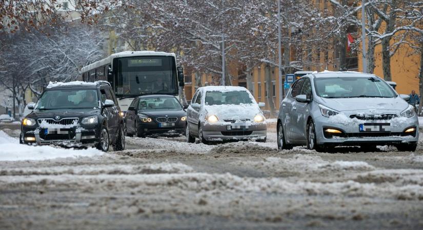Ezért latyakosak és nem tiszták az utak Kecskeméten