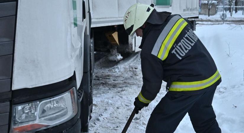 Itt van a jelentés, amire Orbán Viktor várt – Pintér Sándor részletes beszámolót tett le a miniszterelnök elé