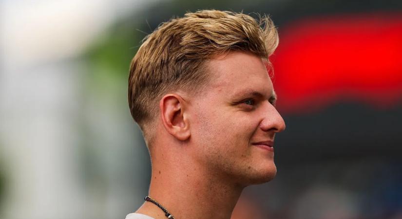 Schumacher újra szerelmes? Egzotikus szigeten látták a barátnőjével