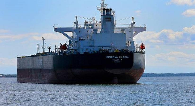 Őrjöngenek az oroszok, Trump sorra foglalja le a tankerhajókat