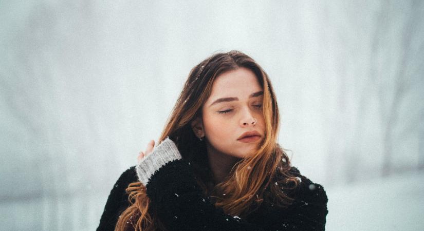 „Én tartom el, viszem haza a pénzt, ő meg csak otthon ül!” – Ezért vágynak a nők kevésbé párkapcsolatra, mint a férfiak