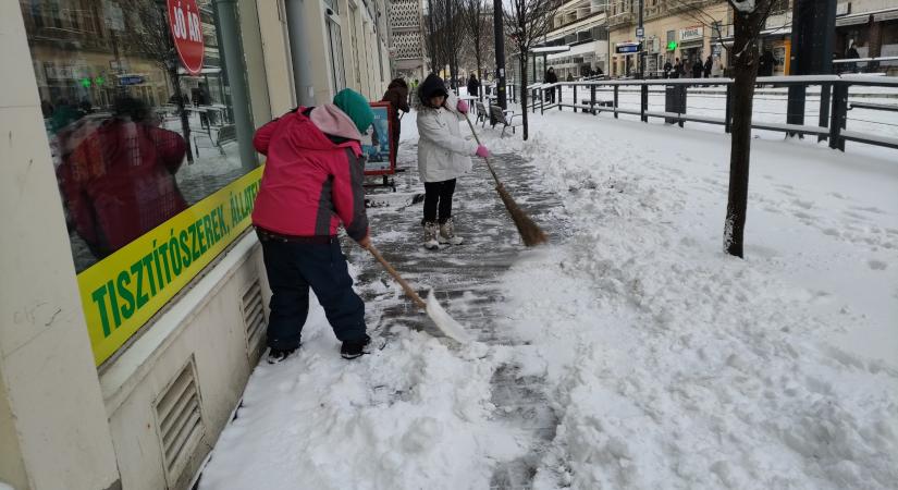 Vörös kód lépett életbe: Vásárhelyen is fokozott intézkedések a hideg miatt