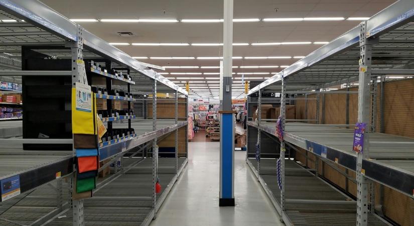 Órák alatt hiánycikk lett, teljesen lerabolták a boltok polcait – mindenki ezeket keresi most