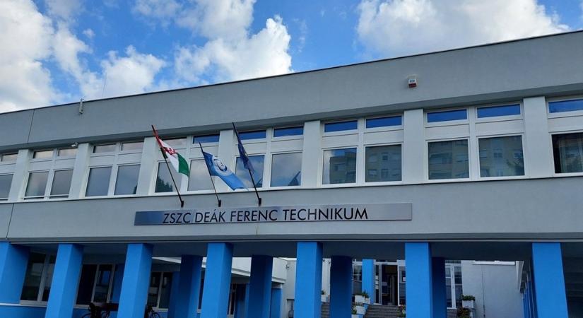 Tömeges rosszullét történt egy zalaegerszegi középiskolában