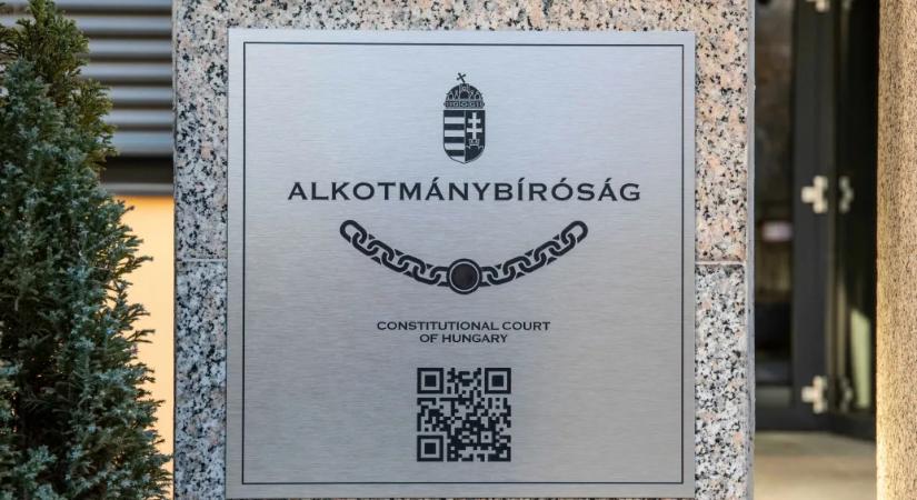 Az Alkotmánybíróság szerint álhír, hogy az elnöki rendszerre való áttérésen dolgoznak