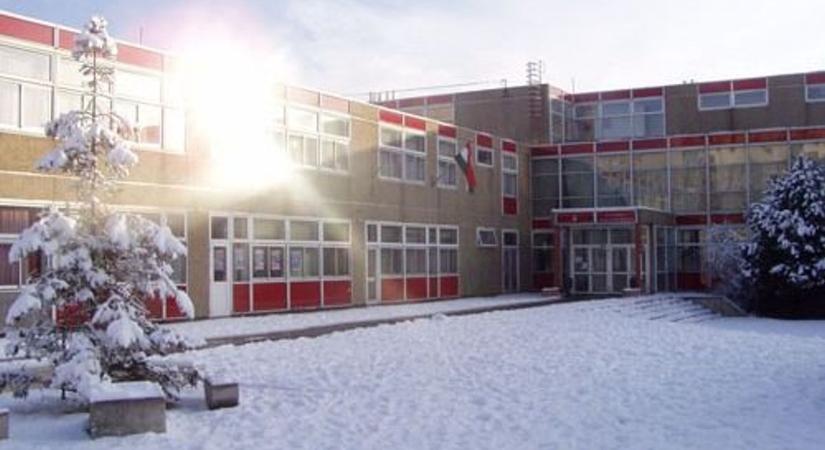 Rendkívüli tanítási szünet: újabb iskola tett bejelentést