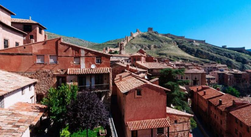 Alig ismeri valaki ezt az elbűvölő középkori várost: mesebeli hangulatot áraszt