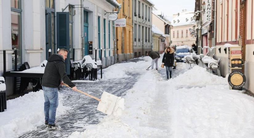 Érkezik a harmadik felvonás: ne tegyük messzire a hólapátot!