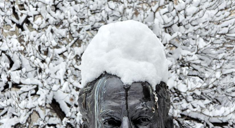 A hókáosz mindent leállít, de a mémgyárat beindította, itt vannak a legjobbak