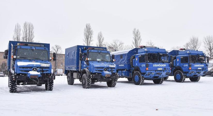 Fokozott rendőri jelenlét a havazás idején