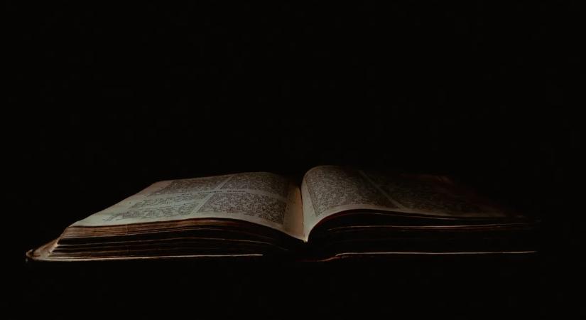 Hátborzongató dolgot leplezett le az ősi Biblia: közeleg a változás időszaka