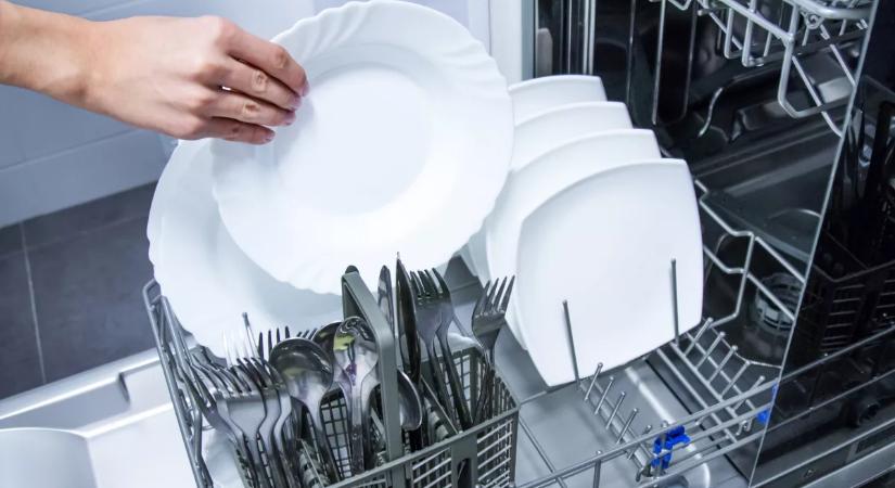 Így pakold be legközelebb a mosogatógépet, ha spórolnál a vízszámlán