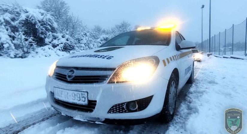 Segítenek ahol tudnak: a tatabányai polgárőrség felajánlotta segítségét a helyi rászorulóknak