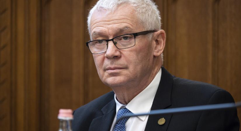 Az Alkotmánybíróság szerint teljességgel megalapozatlan hír, hogy az elnöki rendszerre való áttérésen dolgoznak