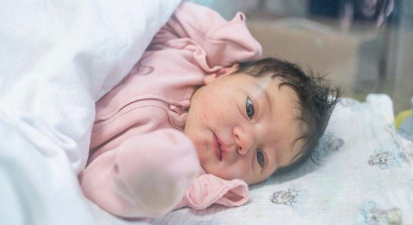 Lujzival lett teljes a családjuk – az első fehérvári baba anyukájával beszélgettünk