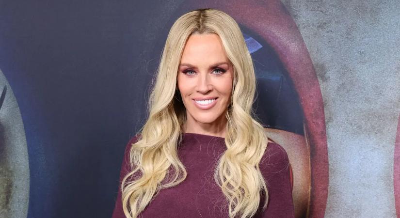 Hálószobatitkairól vallot a gyönyörű Jenny McCarthy: ezt csinálja a férjével