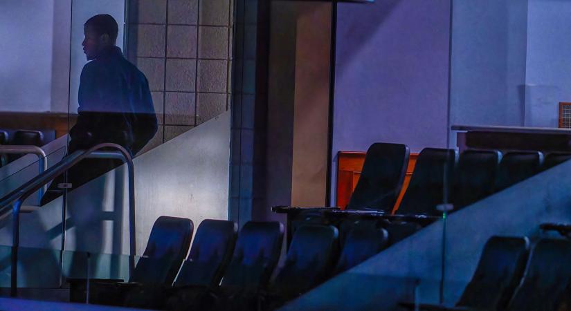 Sokkott kapott a srác mikor kinyitotta a többmillió forintos csomagját, borzasztó lény lapult a mélyén