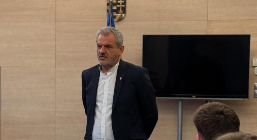 Nyolcmillió forintos jutalmat kapott a gyáli polgármester