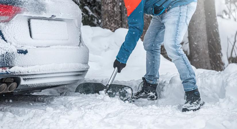 Most érkezett: hétfőig ingyenes lesz a parkolás a rendkívüli hóhelyzet miatt