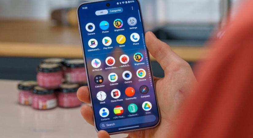 A OnePlus 16-tal jöhet egy Pro vagy Ultra modell is