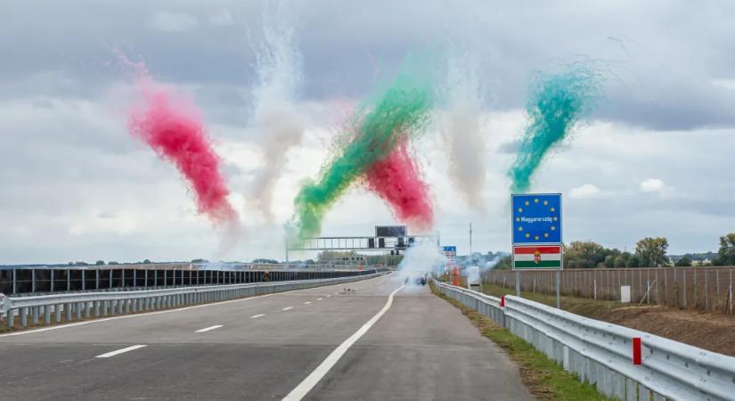 Mészáros Lőrinchez kerül az első privát autópálya, és a kormány bőkezűen meg is fizeti