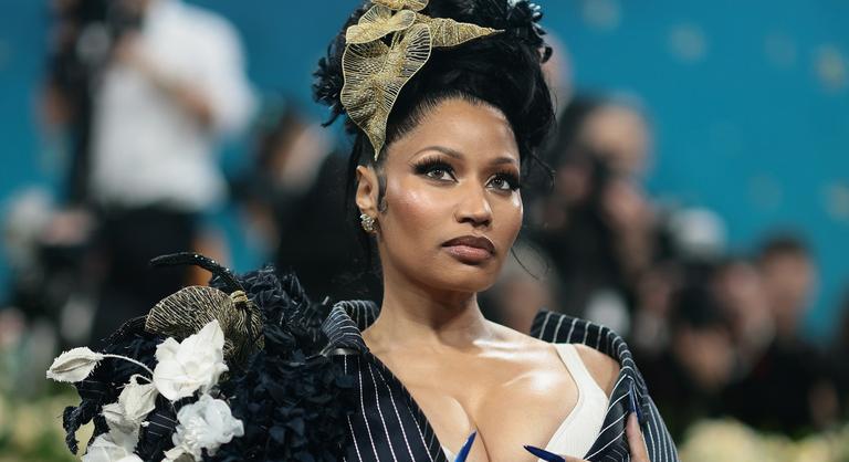 Ötvenezren követelik Nicki Minaj deportálását, aki LMBTQ-ikonból lett Donald Trump üdvöskéje