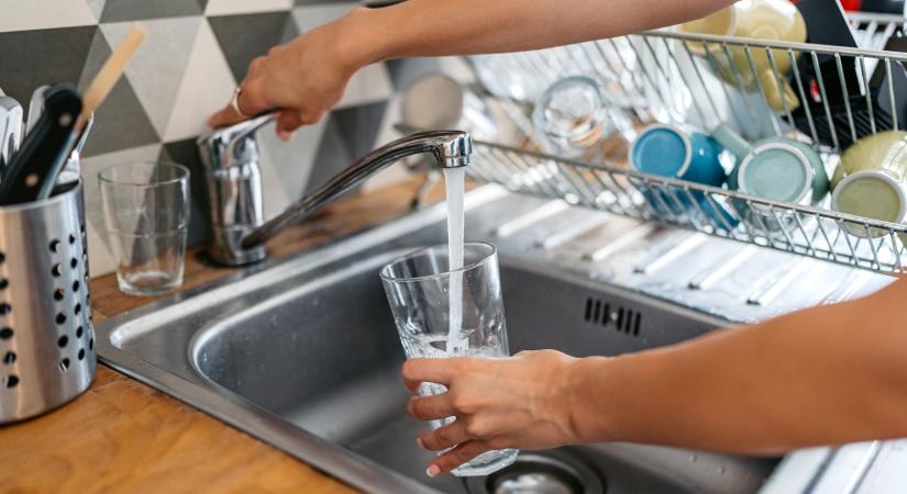 Ennél több vizet nem szabadna inni: csúnya következményei lehetnek